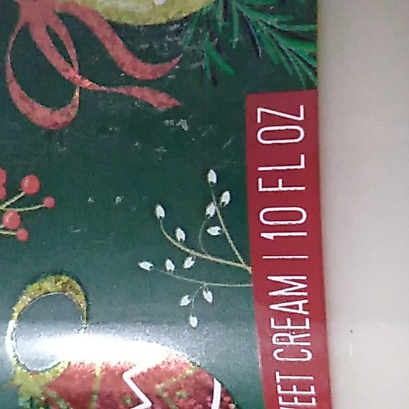 Find your happy place Home For The Holidays Nutmeg & Sweet Cream 10fl oz - Picture 7 of 7